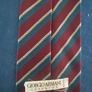 Giorgio Armani Men’s Tie. Authentic and original. In very good condition l